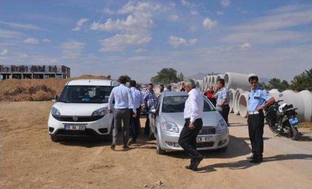 Karaman'da Polis Memuru Hırsızlık Şüphelisi Etkisiz Hale Getirilirken Omzundan Vuruldu