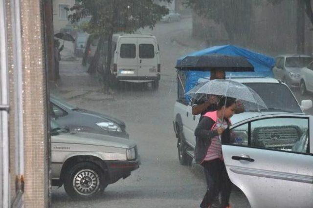 Sağanak Yağış Tekirdağ’I Felç Etti