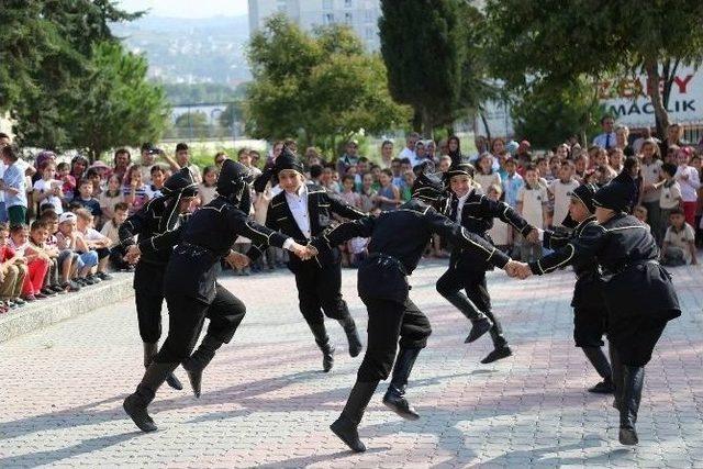 Canik’te Ders Zili Coşkulu Çaldı