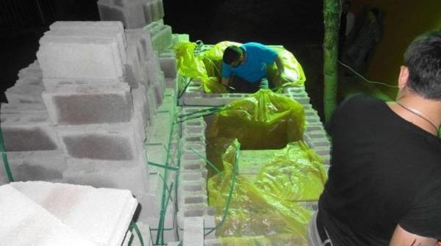 Briket Y&uuml;kl&uuml; Tır'dan 120 Bin Paket Ka&ccedil;ak Sigara &Ccedil;ıktı