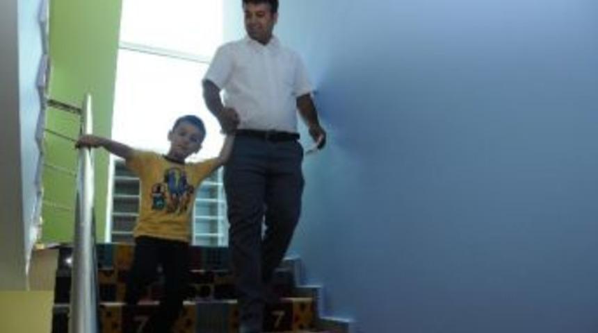 Nezaket El&ccedil;ileri Eğitime Başladı