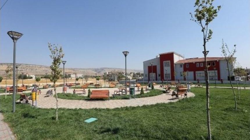 Gaziantep B&uuml;y&uuml;kşehir Belediyesi&rsquo;nin Yavuzeli&rsquo;ndeki Yenileme &Ccedil;alışmaları S&uuml;r&uuml;yor