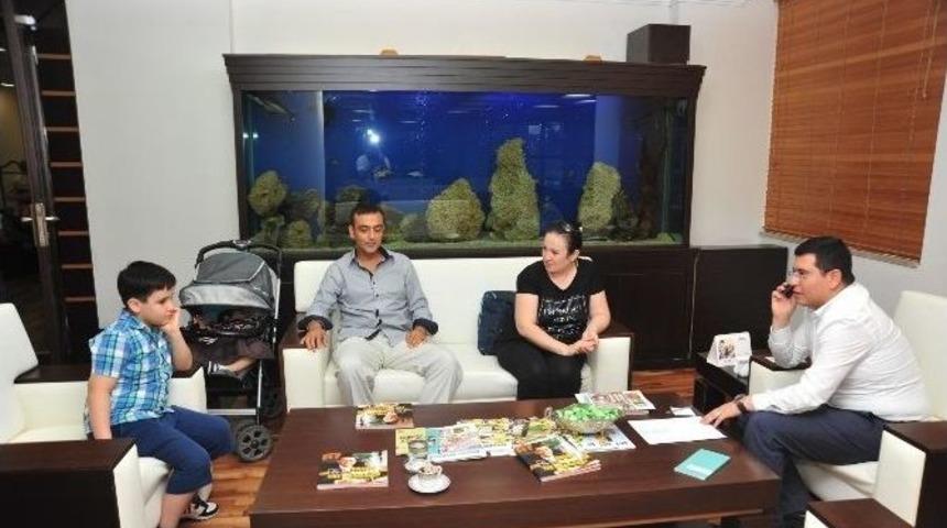 T&uuml;t&uuml;nc&uuml; Sosyal Medya&rsquo;da Y&ouml;neltilen Sorunları Dinliyor