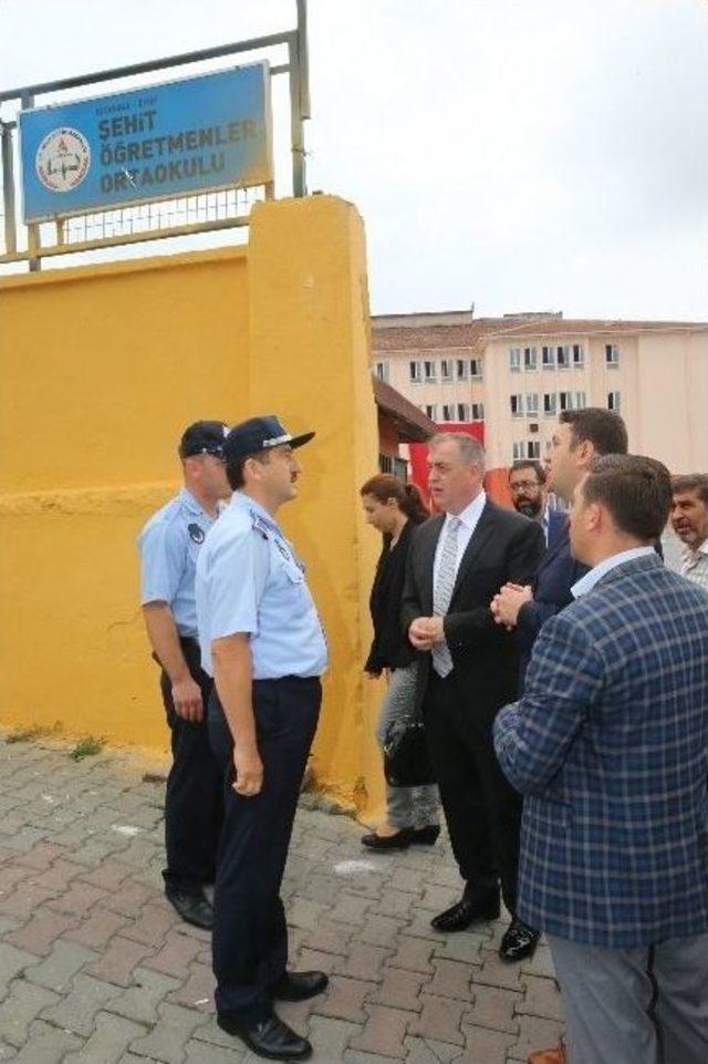 Öğrenciler Eyüp Zabıtası’na Emanet