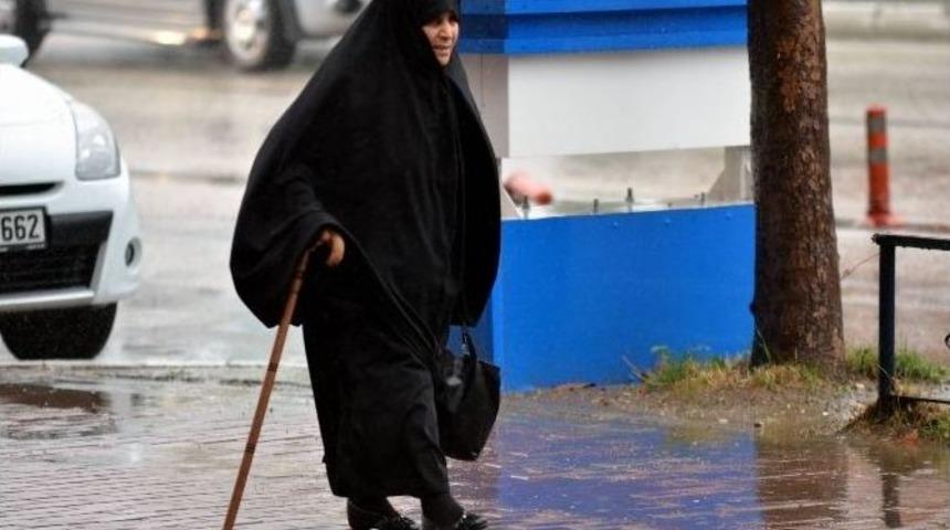 Bursa Yağmura Teslim Oldu