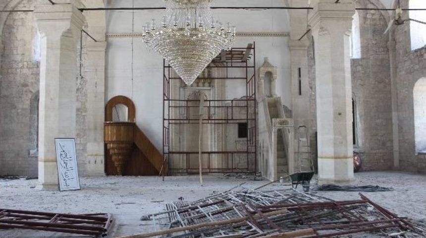 Ulu Cami Aslına Uygun Hale Getiriliyor