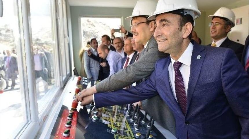 Beş Yıllık Projelerin Y&uuml;zde 70&rsquo;i 18 Ayda Tamamlandı