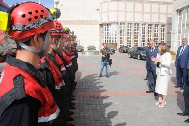 Gaziantep'te Itfaiye Erlerinden Fatma Şahin’E Ziyaret