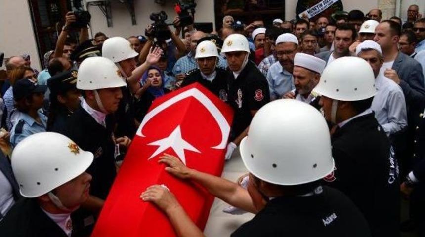 Adana 2 Polis Şehidini Uğurlarken Yakınları Tepkilerini Haykırdı (3)