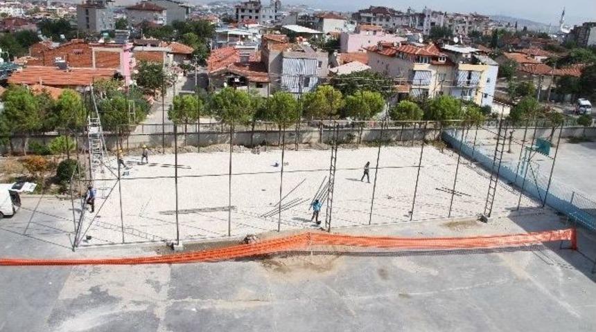 Merkezefendi&rsquo;ye 12 Yeni Halı Saha Yapılacak