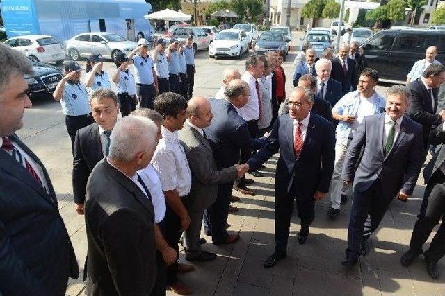 Bakan Topçu’dan, Antalya Büyükşehir Belediyesi’ne Ziyaret