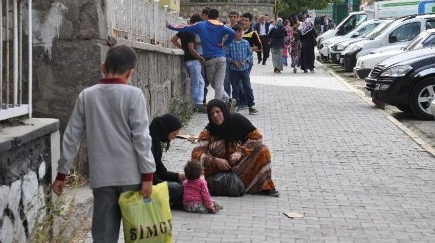 Muş&rsquo;ta Dilenci Sayısı Her Ge&ccedil;en G&uuml;n Artıyor