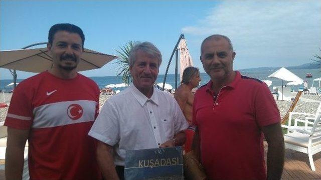 Kuşadalı Sporcular Batum’dan Başarıyla Döndü