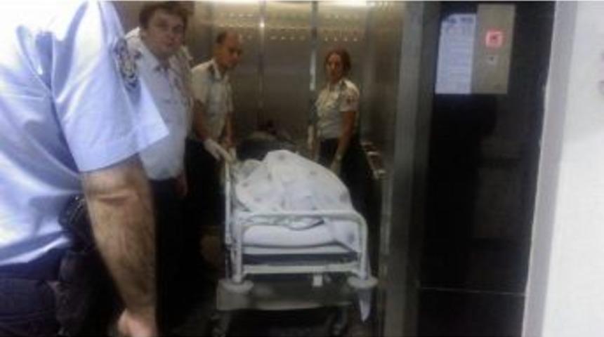 Amca Oğlu Tarafından &Ouml;ld&uuml;r&uuml;ld&uuml;