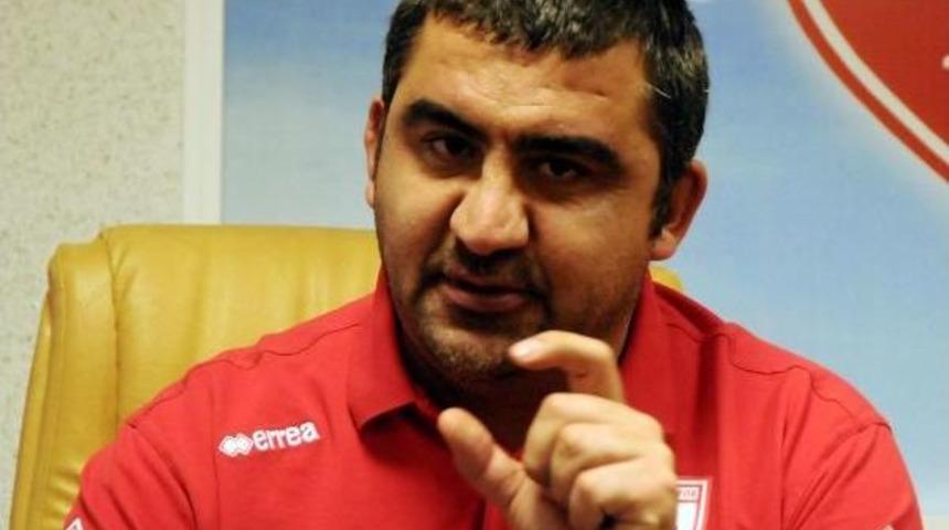 &Uuml;mit &Ouml;zat: Deniz &Ccedil;oban Kimsenin Başaramadığını Başardı