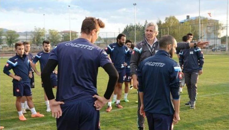 Dadaşlar, Bir Günlük İzinin Ardından Erzin Belediye Spor Maçı Hazırlıklarına Başladı G1