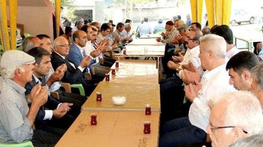 Milletvekili Erdoğan, Kazada 5 Yakınını Kaybeden Azrak Ailesini Ziyaret Etti