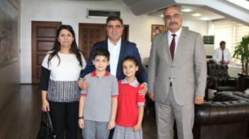&Ouml;ğrencilerden Başkan &Ouml;zdemir&rsquo;e Ziyaret