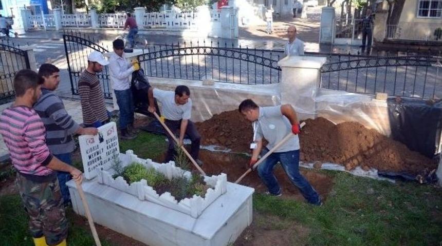 Kula Şehidini Bekliyor