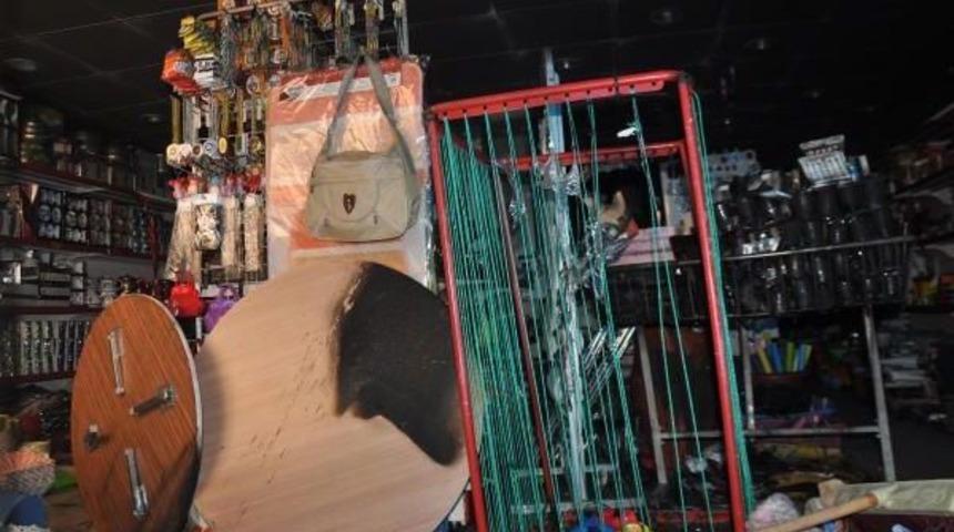 Bitlis Ak Parti İl Başkanı'nın D&uuml;kkanına Molotof Atıldı