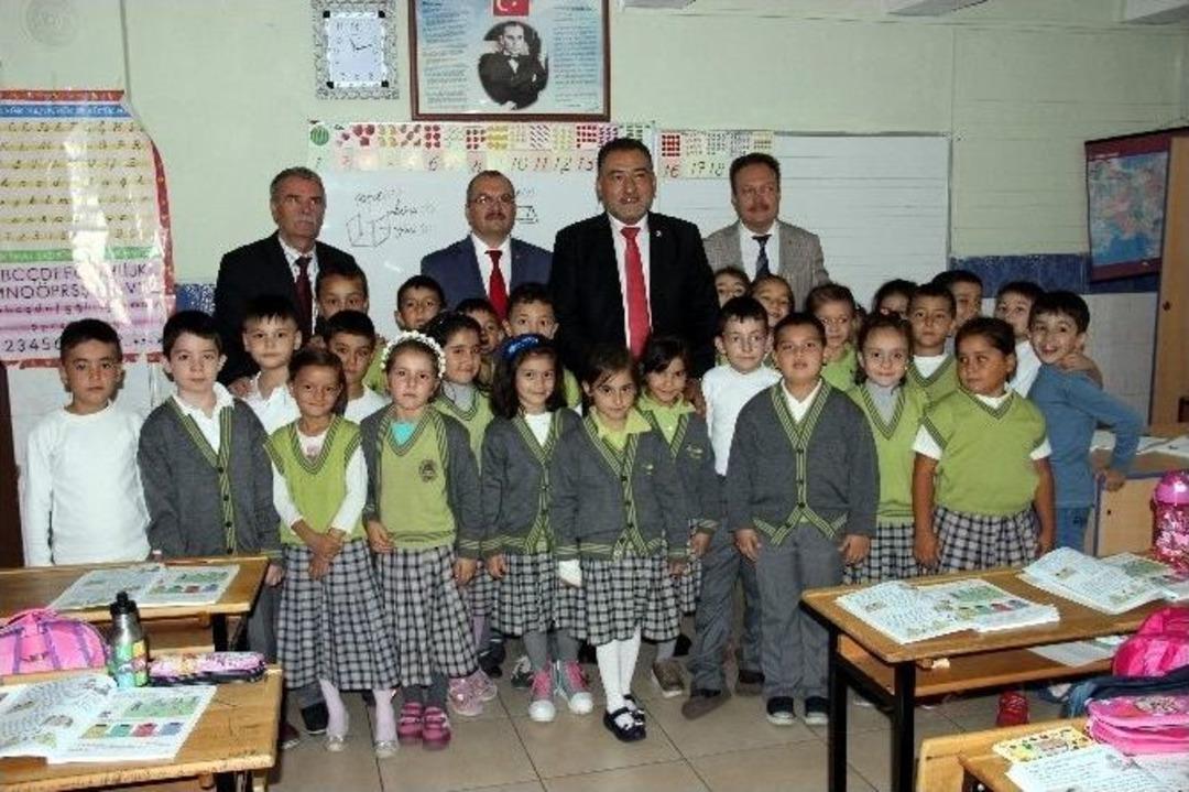 Milletvekili Ş&uuml;kr&uuml; Nazlı Mezun Olduğu Okulu Ziyaret Etti
