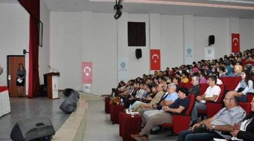 Ne&uuml;&rsquo;den Yeni &Ouml;ğrencilere Oryantasyon