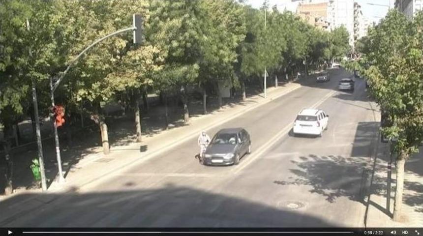 Eskişehir&rsquo;de İlgin&ccedil; Trafik Kazaları