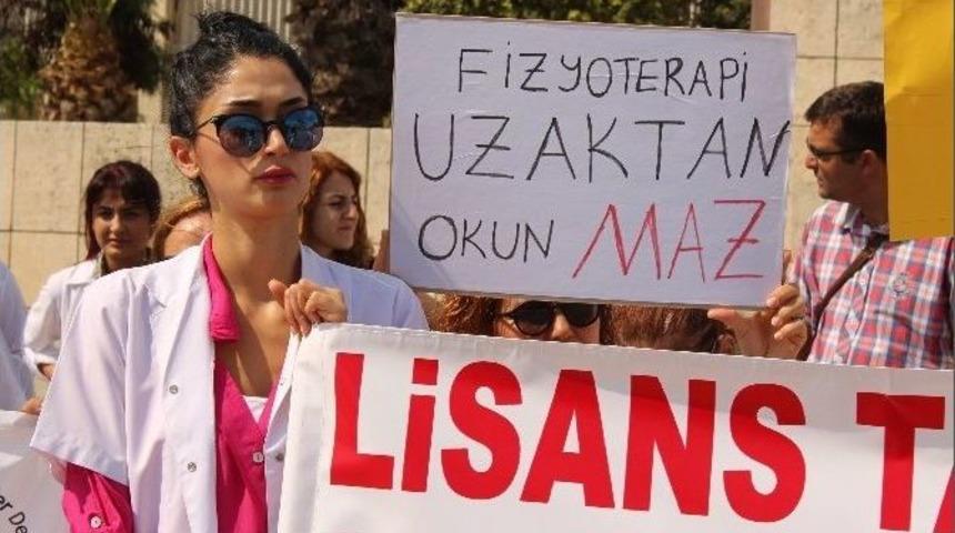 Fizyoterapistler &Ouml;nl&uuml;k &Ccedil;ıkardı