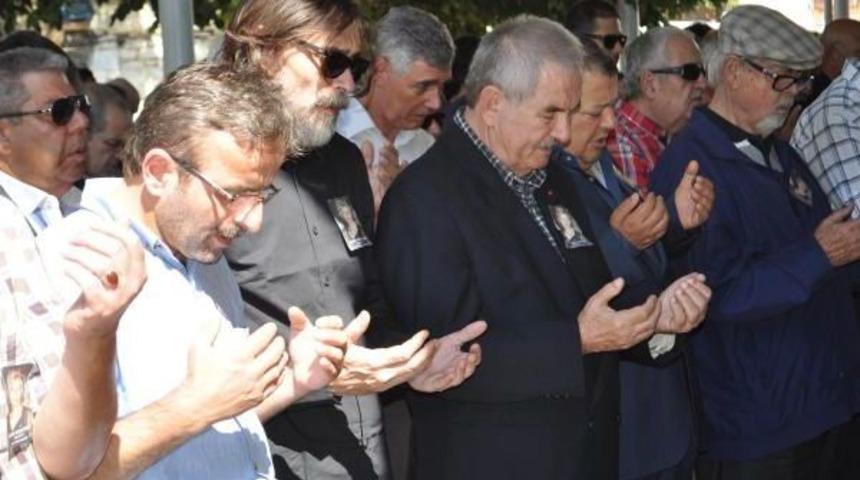 Erdal Beşik&ccedil;ioğlu'nun Zor G&ouml;revi