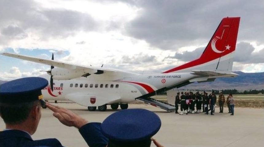 Dinar Şehidini Bekliyor