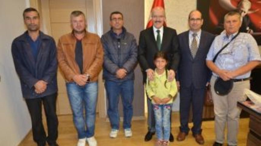 Başkan &Ouml;ğrencilerin Yol Sorunu &Ccedil;&ouml;zd&uuml;