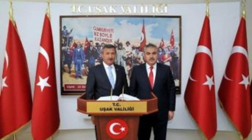 Vali Şerif Yılmaz&rsquo;dan Uşak Valisi Ahmet Okur&rsquo;a &rsquo;hayırlı Olsun&rsquo; Ziyareti