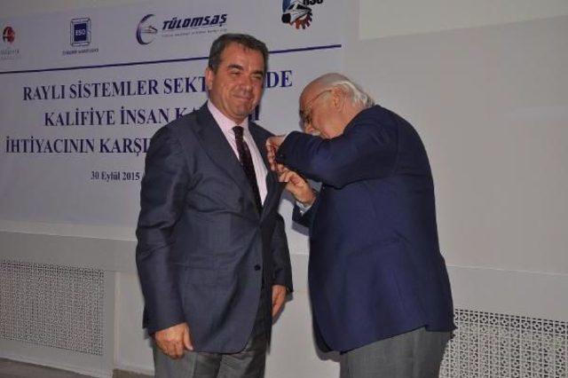 Bakan Avcı Kapalı Ceket Cebini Bıçakla Açıp Kalem Koydu