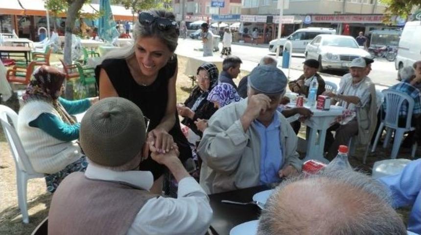 Huzurevi Sakinleri Yenik&ouml;y&rsquo;de Moral Depoladı