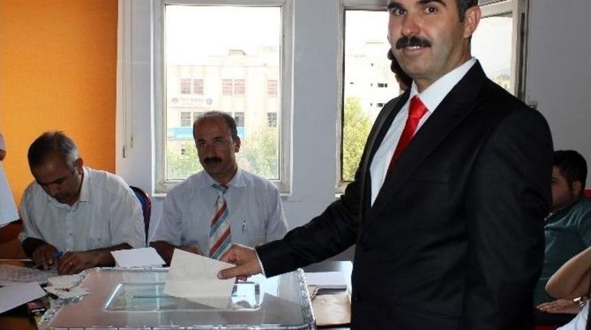 Berberler Ve Otelciler Esnaf Odası Yeni Başkanını Se&ccedil;ti