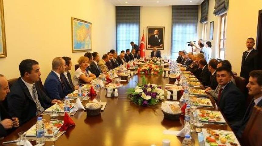 Kurtulmuş: İş&ccedil;ilerin Bu S&uuml;re&ccedil;te Bırakılması T&uuml;rkiye I&ccedil;in &Ouml;nemli Bir Başarıdır (2)