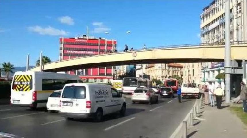 İntihar Girişiminde Bulunan Adamı, Itfaiyeci Tutup &Ccedil;ekti