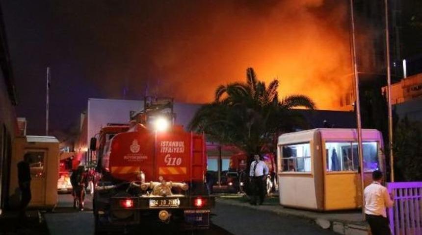 Kot Firmasına Ait Depoda Yangın...