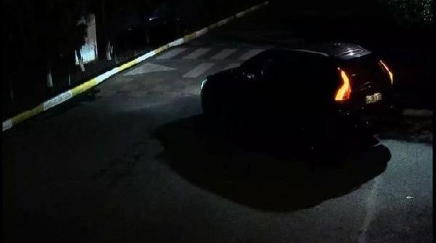 Ahmet Hakan'a Saldırı... Şüpheli Araç Güvenlik Kamerasında