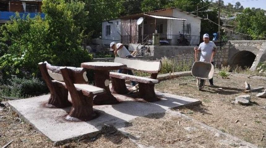 Silifke&rsquo;nin Kavak Mahallesi&rsquo;ne Sosyal Alan