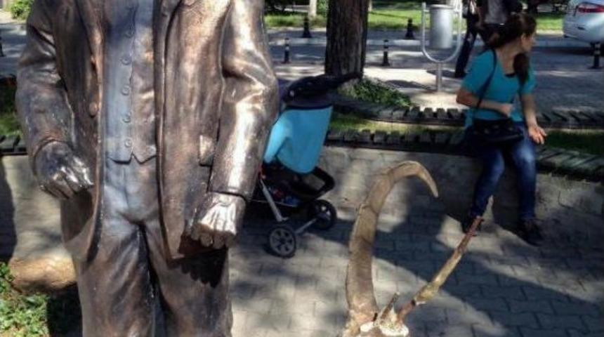 Ke&ccedil;inin Boynuzunu, Kadının Elini Kırdılar