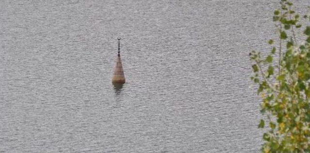 Baraj Içindeki Minareye Bakıp Geçmişi Anıyorlar