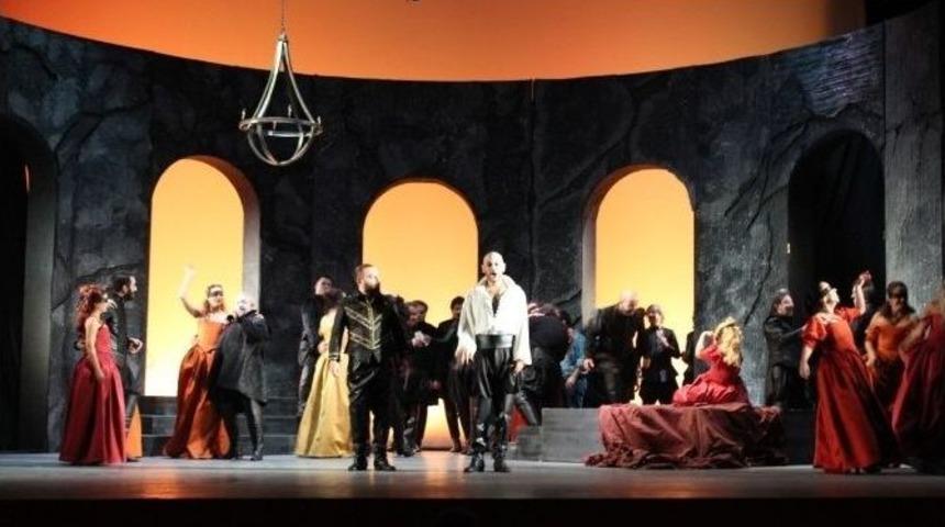 İzdob, Perdelerini Rigoletto Operası İle A&ccedil;ıyor