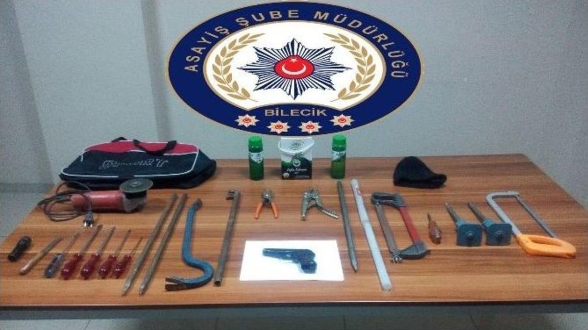 &Uuml;&ccedil; Ayrı İş Yeri Ve Kurumdan &Ccedil;elik Kasa Hırsızlığı Olayı Aydınlatıldı