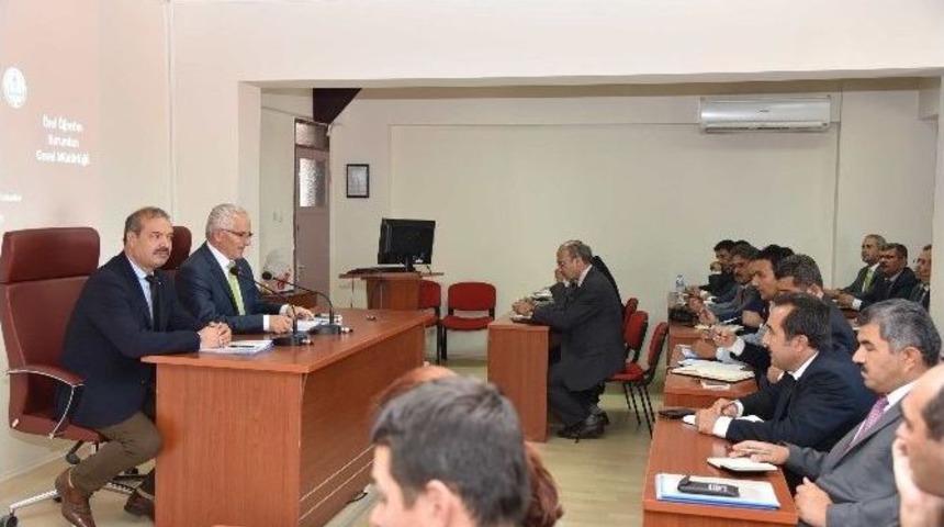 Denizli&rsquo;de İl&ccedil;e Milli Eğitim M&uuml;d&uuml;rleri Toplantısı Yapıldı
