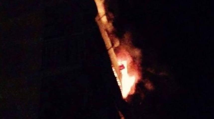 Tavşanlı’da 6 Katlı Apartmanda Çıkan Yangın Korkuttu