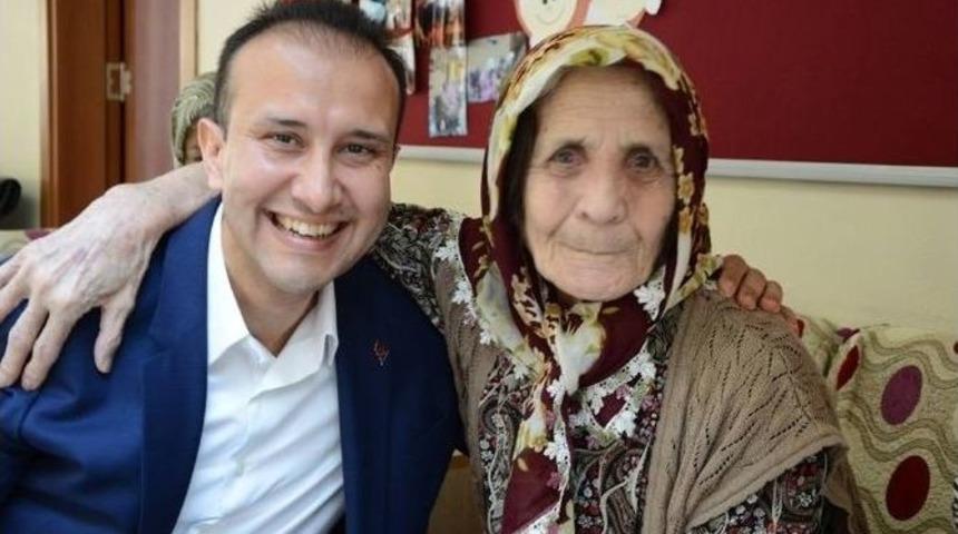 Ak Parti&rsquo;li Er&uuml;rker, Huzurevi Sakinlerini Ziyaret Etti