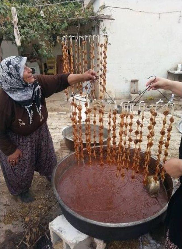 Kilis’te Cevizli Sucuk Piyasada