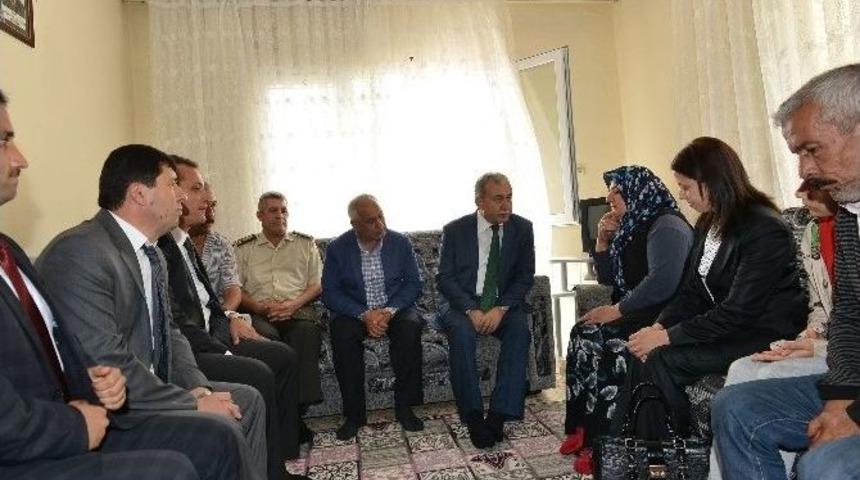 Vali B&uuml;y&uuml;k, Saimbeyli, Tufanbeyli Ve Feke&rsquo;de İncelemelerde Bulundu