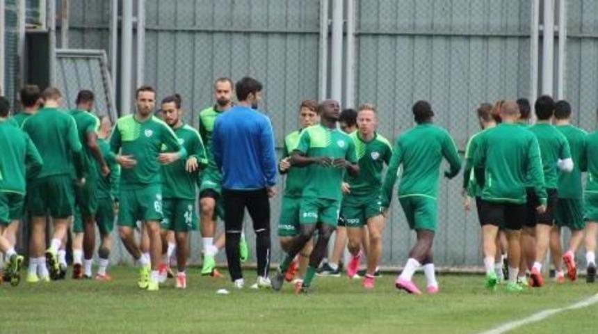 Bursaspor'da, &Ccedil;aykur Rizespor Hazırlıkları S&uuml;r&uuml;yor